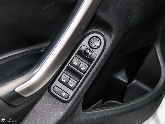 爱丽舍新款和老款对比,10款爱丽舍对比全新爱丽舍