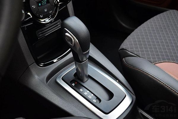 车主说嘉年华的双离合就像来复枪上膛咔咔乱响