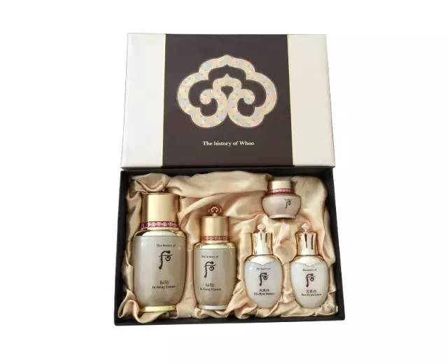 今年过年不收礼,收礼还收whoo套盒~