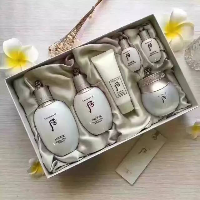 今年过年不收礼,收礼还收whoo套盒~