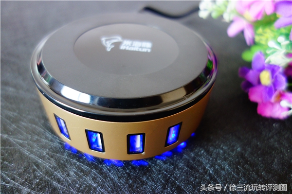 有了米海豚至尊系列无线充电器U405从此手机充电进入无线时代