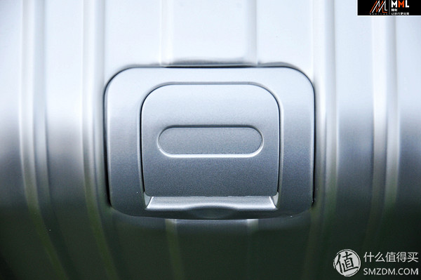 国产箱包性价比高,国产的箱包拉杆箱