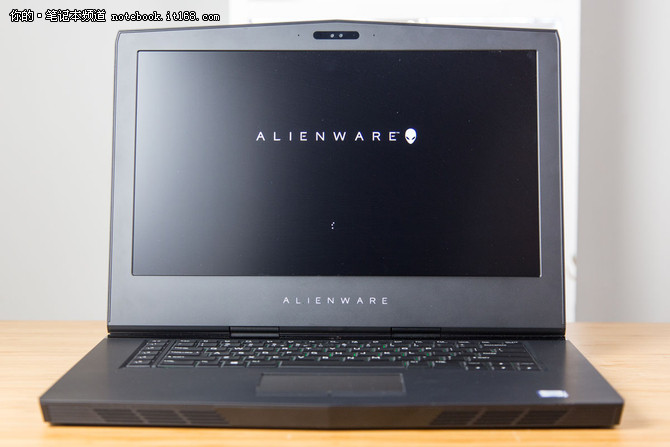 真的只有变“丑”了？简评2016款Alienware15