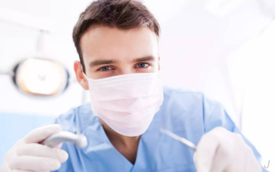 宝宝说鼻子不舒服需要靠着睡,宝宝经常说鼻子不舒服是怎么回事