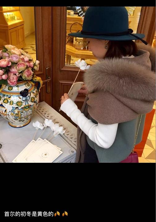 人人都在玩的朋友圈,逼格升级打小妖怪就靠女神这几招啦!