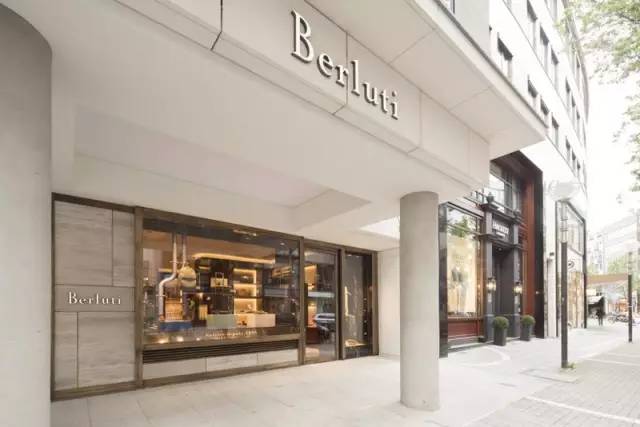 「WST干货」想要了解一个金融男生的品味，看看他穿的鞋子