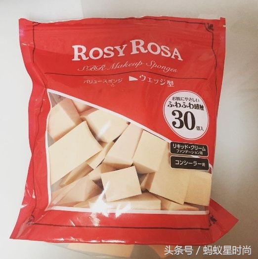 粉扑和海绵哪个上粉底好,气垫底妆用什么粉扑