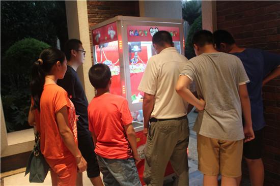 怎样开启娃娃机的免费抓娃娃模式,娃娃机的秘密技巧