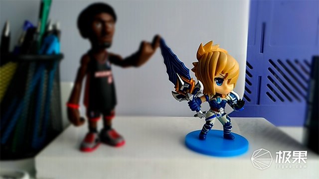 2018款华硕手机怎么样,黑科技颜值机