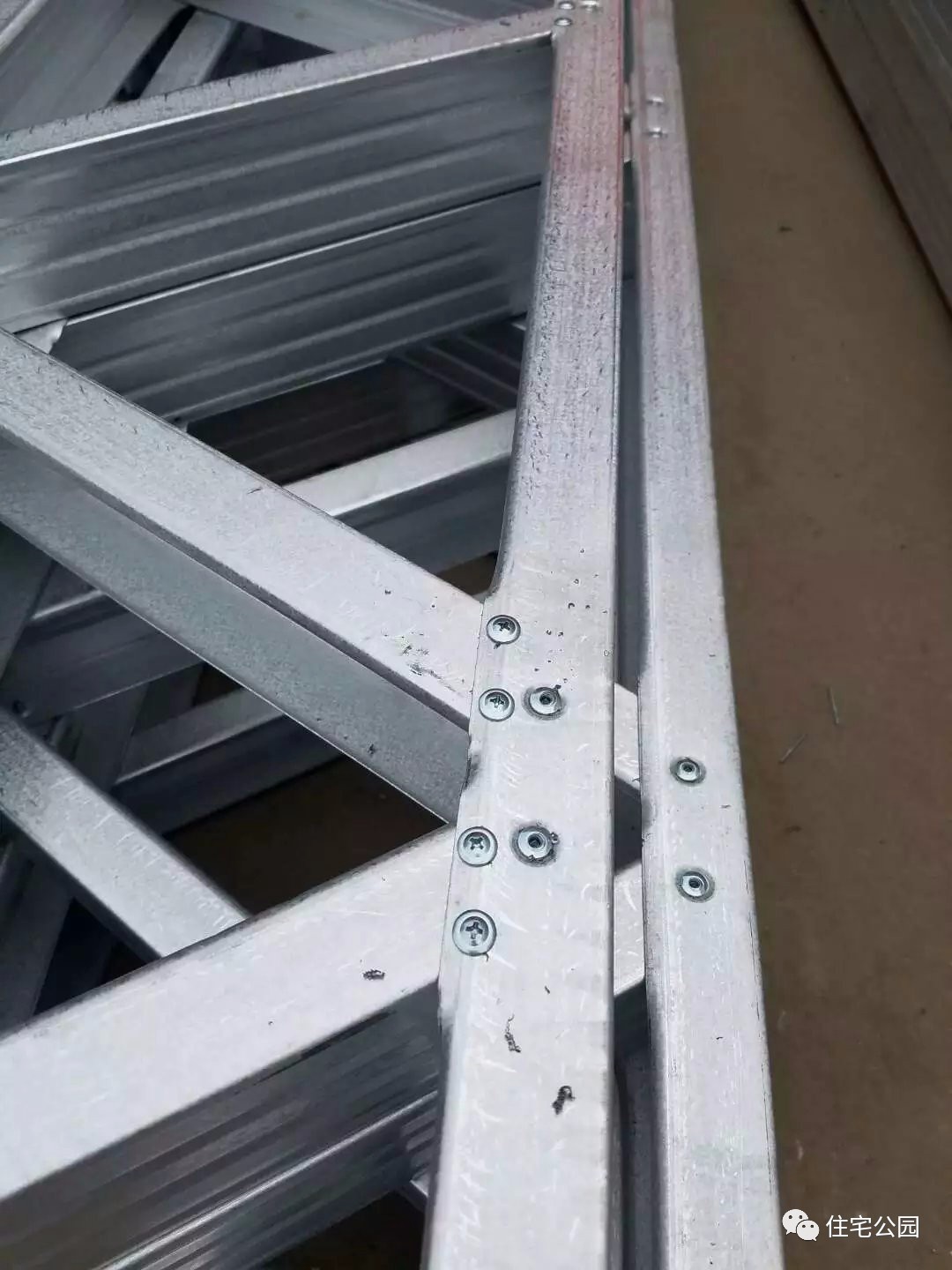 他花25万城郊盖栋轻钢房为何却羡煞了100万城市买楼的发小?