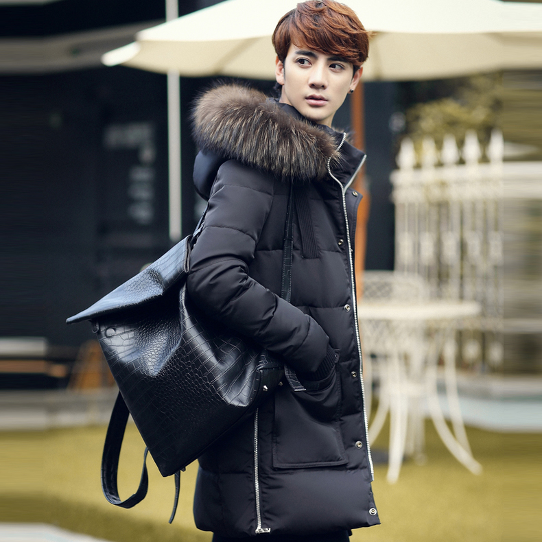 男人一定要有一件厚的羽绒服,什么羽绒服适合年轻男人