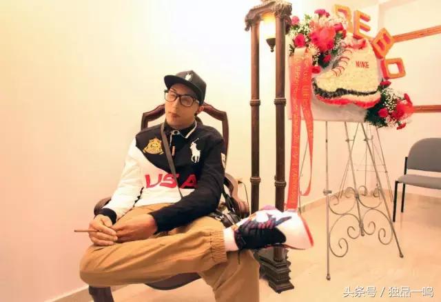 翘二郎腿如何整治,翘二郎腿怎么矫正