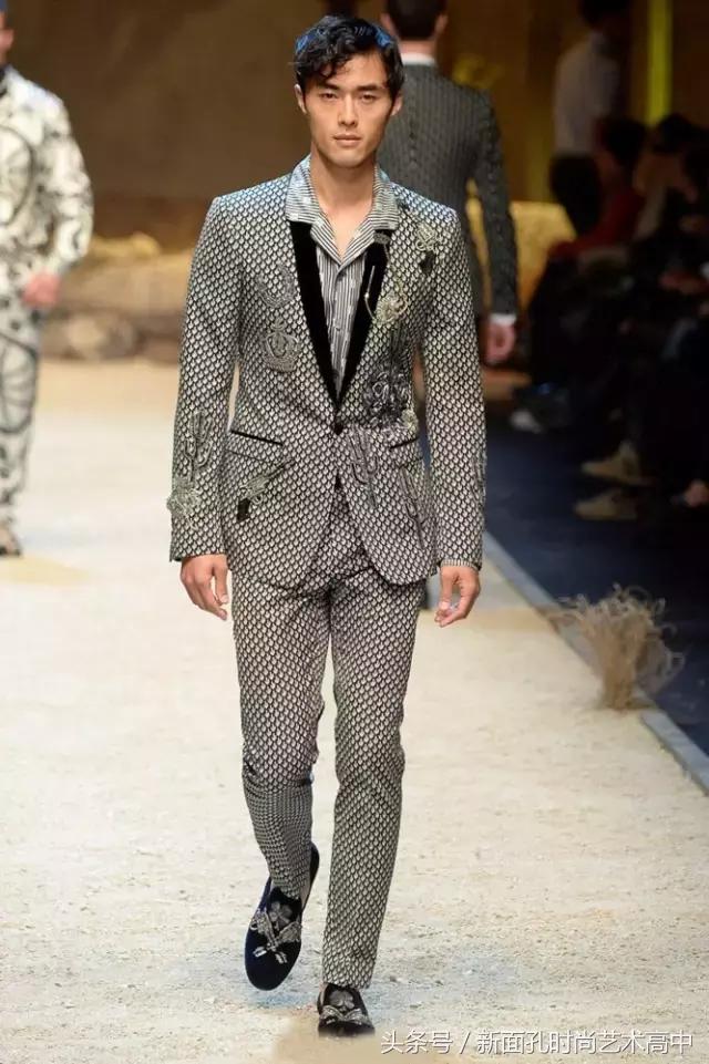 涓浗妯$壒璧电韬珮 (涓浗妯$壒璧电韬珮澶氬皯)