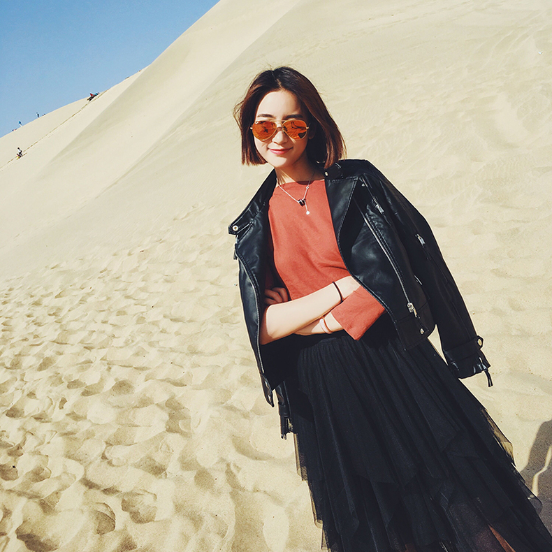 脸大的男生适合高领毛衣吗,脖子短粗穿高领毛衣好看吗