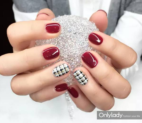 美甲款式推荐2024夏款手绘美甲,美甲款式手绘爆款美甲图显白