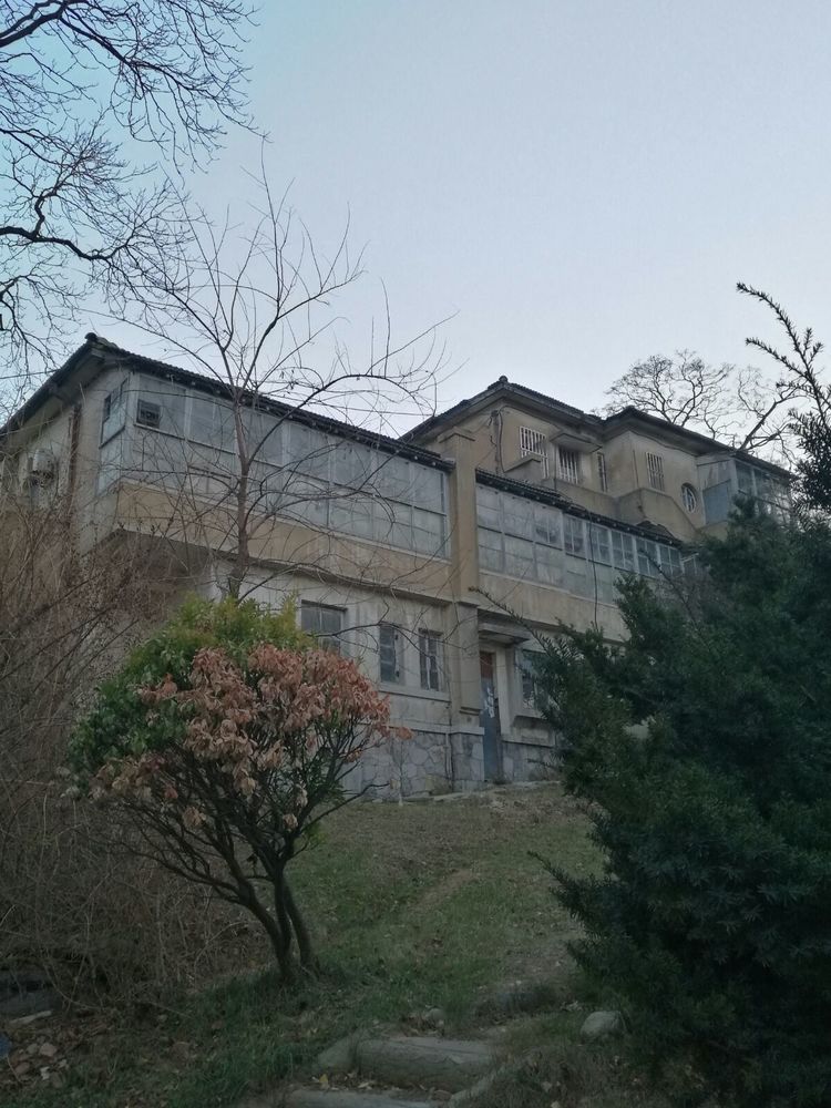 追寻历史遗迹感受文化魅力,八七疗养院历史遗迹