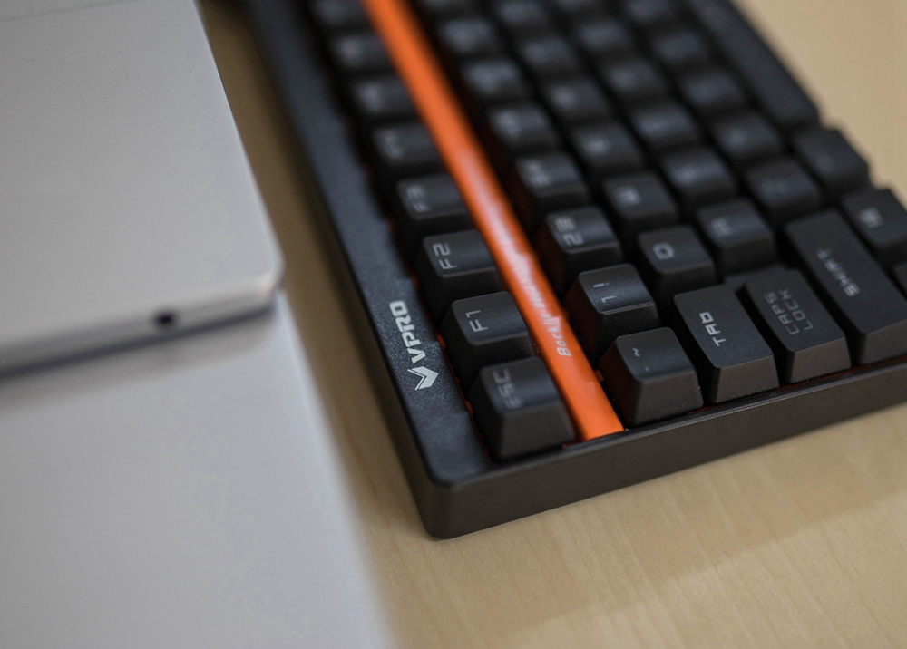 雷柏机械键盘v500l评测,雷柏v500游戏机械键盘