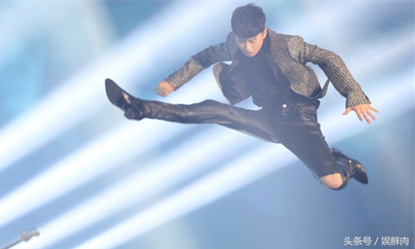 张杰王俊凯跨年,王俊凯鹿晗张杰