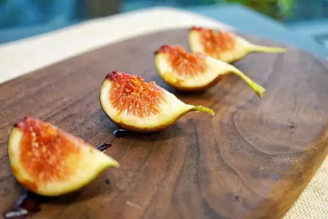 浜彈姘存灉鐢樼敎,浜彈鏃犺姳鏋滃甫鏉ョ殑鐢滆湝