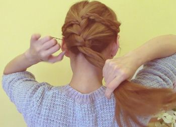 黑直长发怎么扎马尾好看,3步打造简单气质马尾扎法很简单