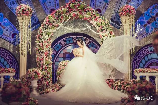 结婚订酒店和婚庆一般多少预算,办婚礼一般提前多久订酒店