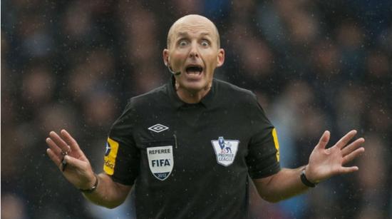 裁判瞎了眼出界,裁判瞎了的原因