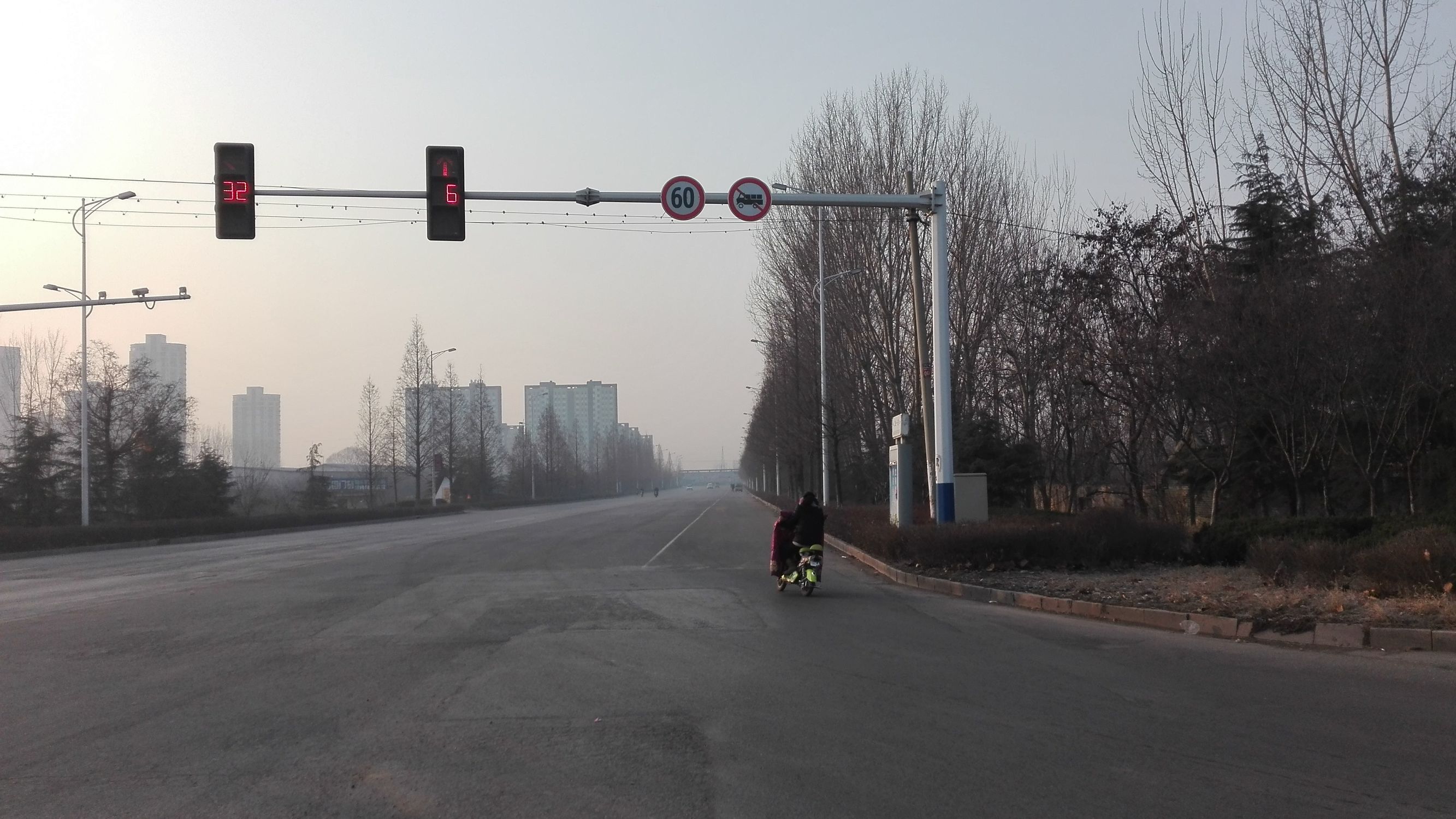 跑完步腿疼如何拉伸恢复,跑步后腿疼的拉伸动作