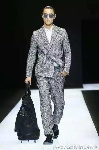 涓浗妯$壒璧电韬珮 (涓浗妯$壒璧电韬珮澶氬皯)