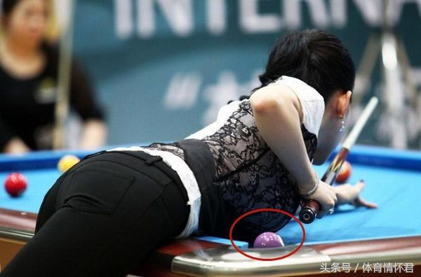 台球美女裁判绝技惊人,能双腿夹碎核桃比下潘晓婷