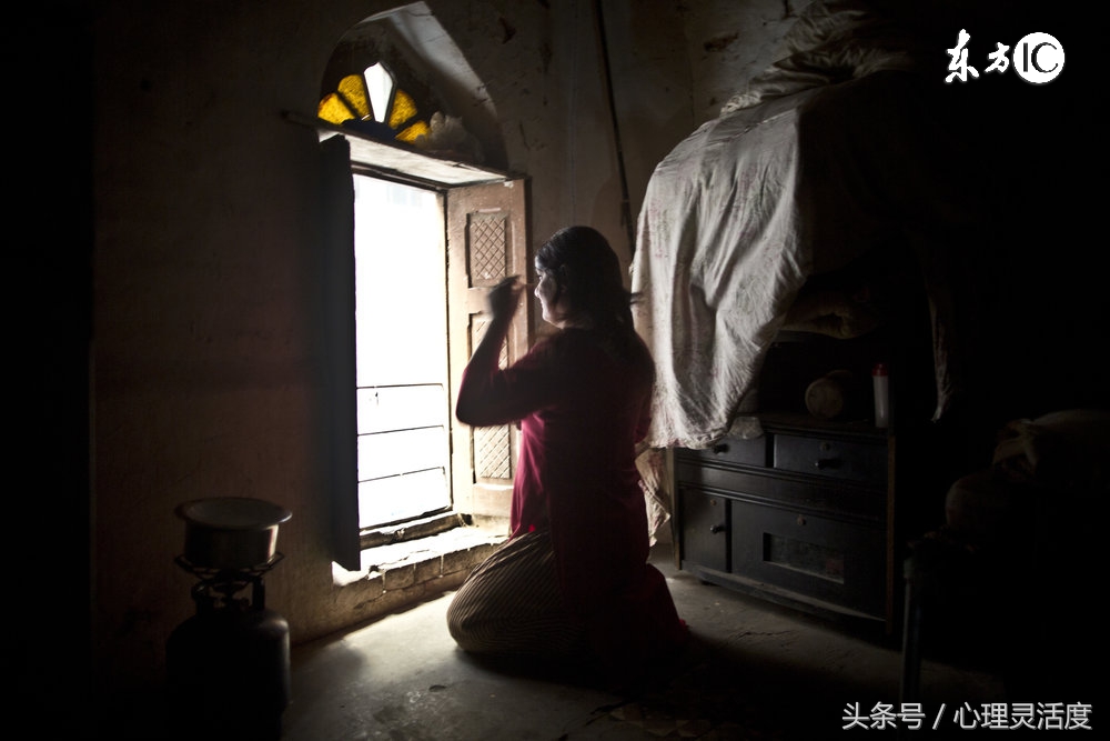 对自己感到无助,感到无助无处倾诉