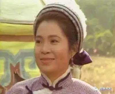 翁美玲是怎样一个女子？娱乐圈明星好友这样评价她，看完好心疼