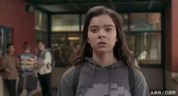 崔雪莉黑裙红唇,崔雪莉粉色蕾丝长裙