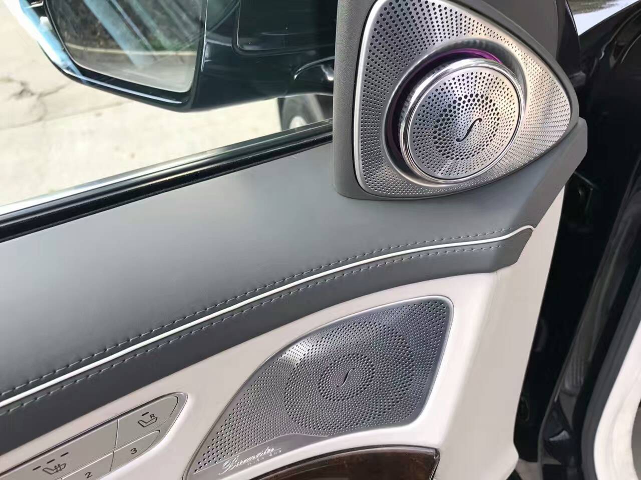 西装暴徒2020款全新奔驰s63amg,奔驰s65amg典藏版西装暴徒