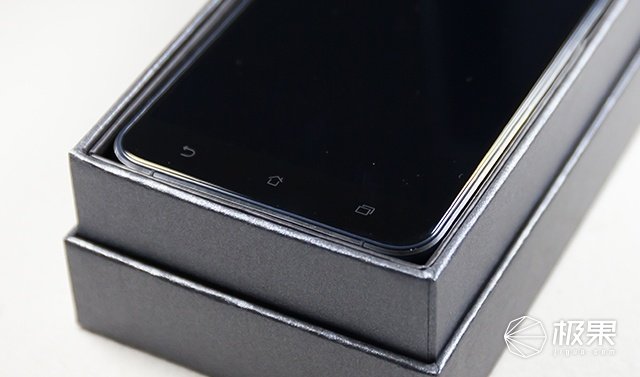 2018款华硕手机怎么样,黑科技颜值机