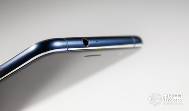 2018款华硕手机怎么样,黑科技颜值机