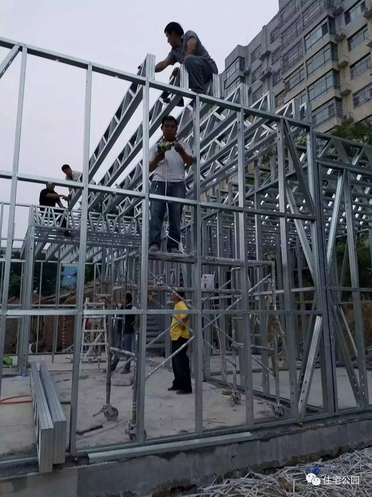 他花25万城郊盖栋轻钢房为何却羡煞了100万城市买楼的发小?