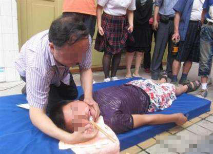 “周立波*品毒**风云”揭秘——快克*卡因可**（古柯碱）