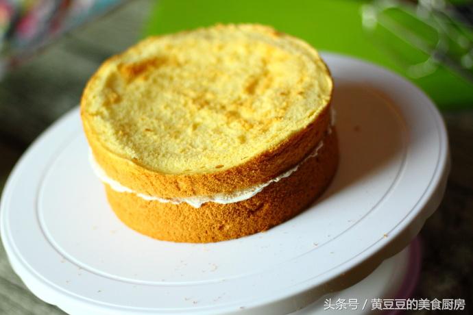 自己制作生日蛋糕最简单的方法,简单的自制生日蛋糕的做法