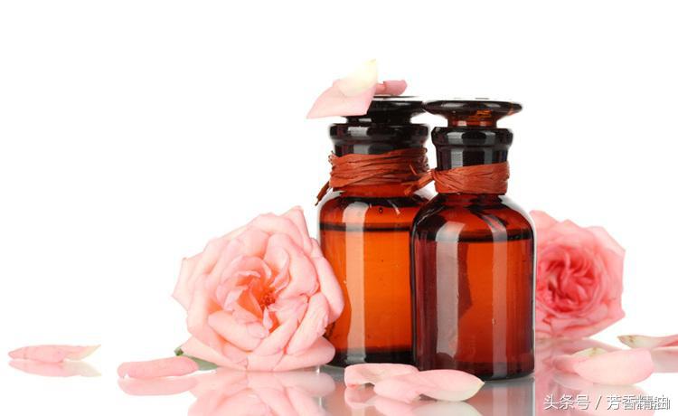 玫瑰精油的神奇功效和用法大全