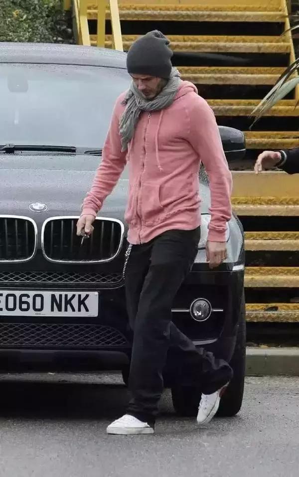 杨幂同款小白鞋阿迪达斯,杨幂小布鞋