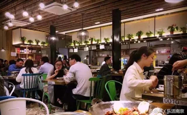 南京排队最多一家店,南京这几家隐藏餐厅有钱都吃不到