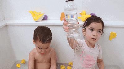 冬天这么冷到底该怎么给宝宝洗澡,天气热洗澡正确方法