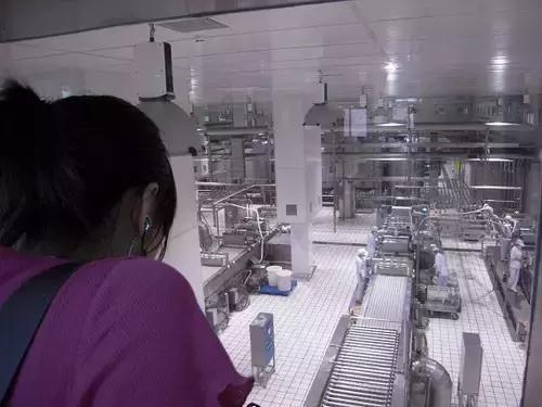 祐康食品公司创始人,祐康集团现任董事长