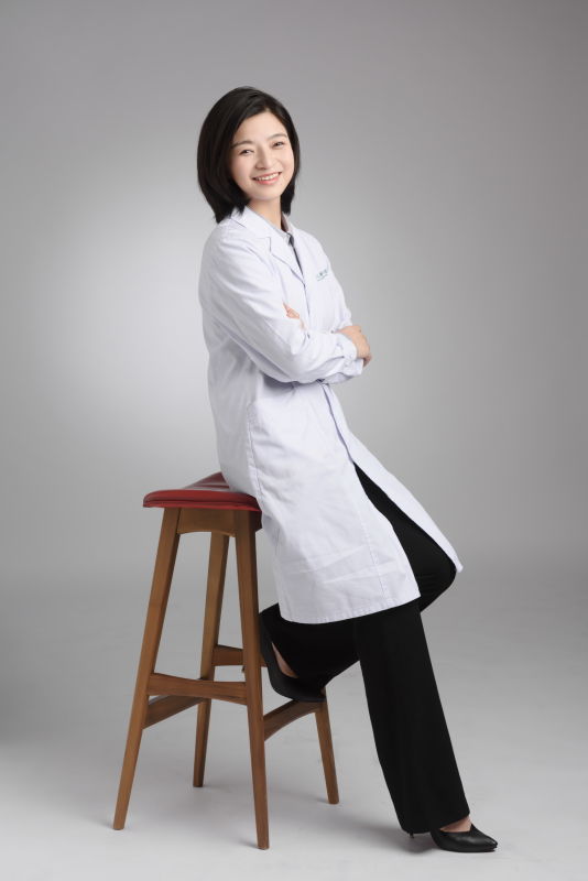 选个隐形眼镜，美美过个年