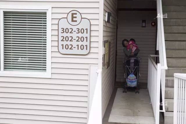 希拉里移民了吗,希拉里移民后的现状