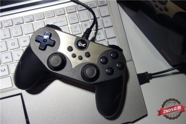 北通蝙蝠3s游戏手柄,北通蝙蝠3sn游戏手柄怎么样