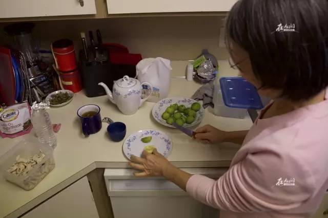 希拉里移民了吗,希拉里移民后的现状