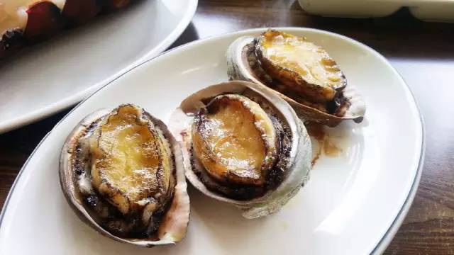 首尔、东京的街头美食每天都在拿钩子勾我,尤其这几家!