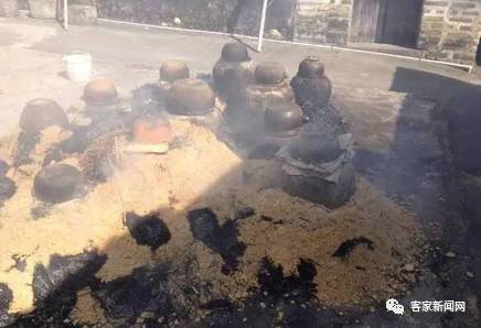 火炙客家娘酒制作过程,客家娘酒酿造视频教程