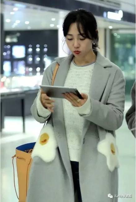 女明星机场look,盘点当红女明星们的机场照片